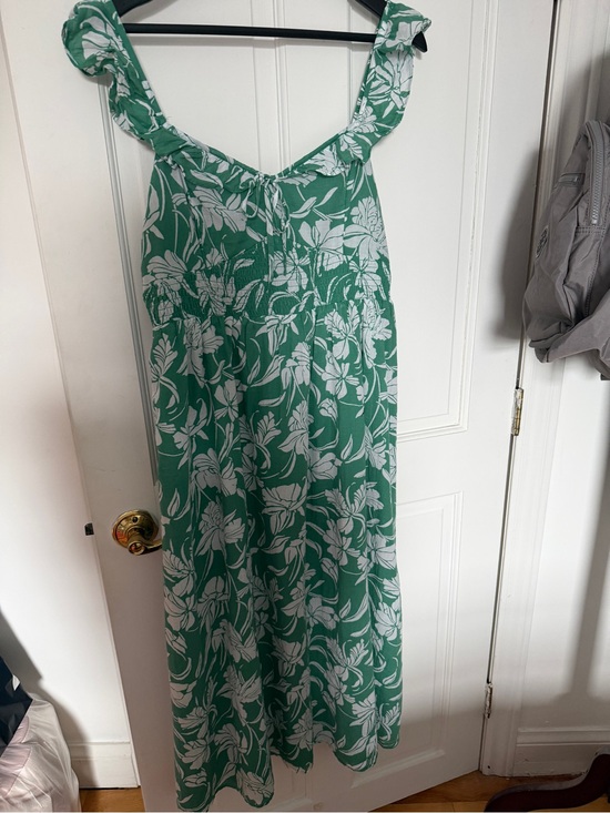 American Eagle Outfitters Dresses & Skirts - American Eagle Outfitters Green and White Floral Sundress